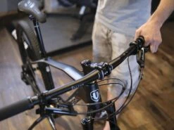 MONDRAKER Chrono VTT Black Silver 2022 17 MONDRAKER Chrono VTT Black Silver 2022 -Magasin De Vtt De Qualité mondraker chrono vtt cross country 2022 black silver 6