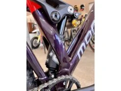 MONDRAKER Foxy R VTT All-Mountain Deep Purple / Flame Red 2022 14 MONDRAKER Foxy R VTT All-Mountain Deep Purple / Flame Red 2022 -Magasin De Vtt De Qualité mondraker foxy r vtt all mountain deep purple flame red 2022 5