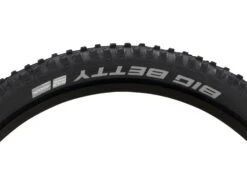 SCHWALBE Big Betty Pneu Rigide Addix Performance - 27,5 X 2,4 Pouces -Magasin De Vtt De Qualité schwalbe big betty pneu rigide addix performance 275 x 24 pouces 2
