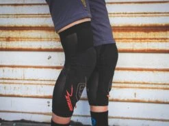 TROY LEE DESIGNS Stage Protection Genouillère VTT -Magasin De Vtt De Qualité troy lee designs stage protection genouillere vtt 3